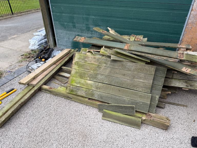 Free free free old fence wood for log burner