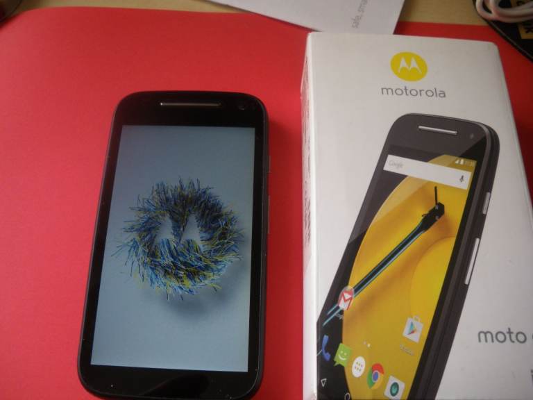 MOTOROLA - MOTO e - (2nd GEN)  XT1524 BLACK WITH 4g LTE