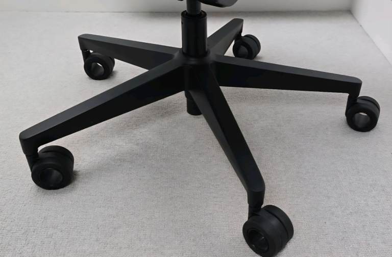 Ergonomic Chair - Fractional Design Refine (Mesh Dark, 4D Armrests, Lumbar & Height Adjestable)