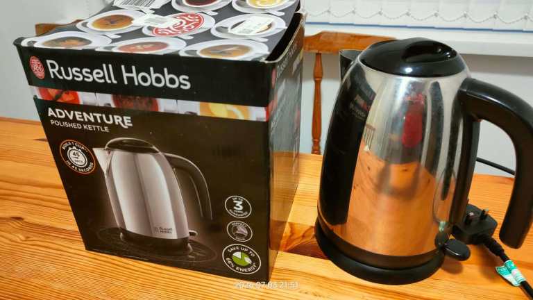 Russell Hobbs Adventure Polished Kettle - As Good As New