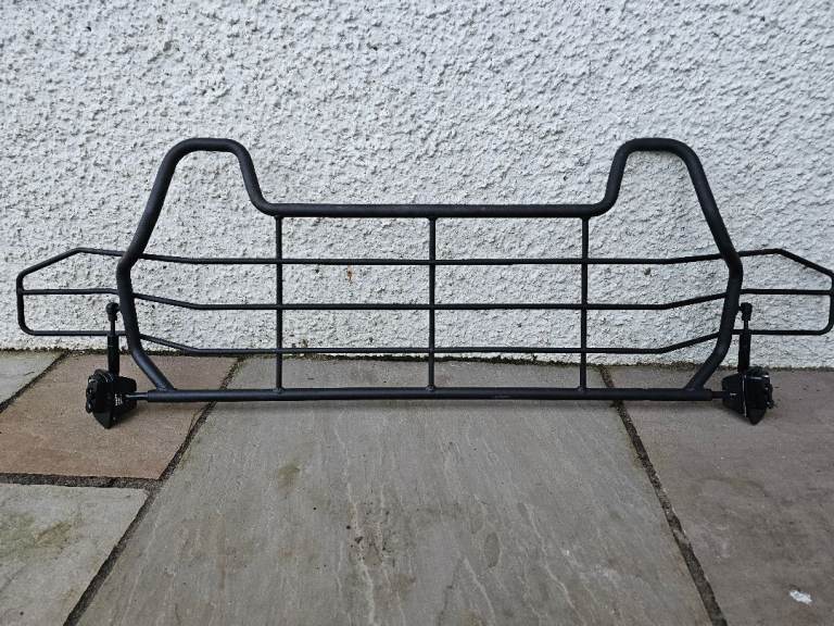 Genuine Volvo V60CC dog guard