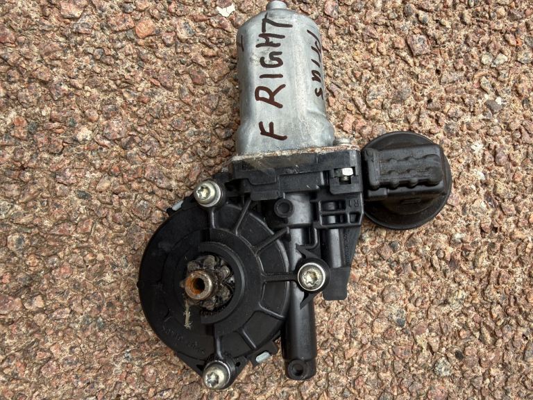 2009 Toyota Prius winder motor front left & right 