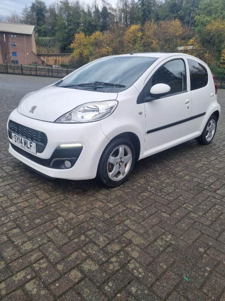 Peugeot 107 allure 1.0 5dr, 1 owner fmdsh, long mot,60+mpg,£20 tax,bargain