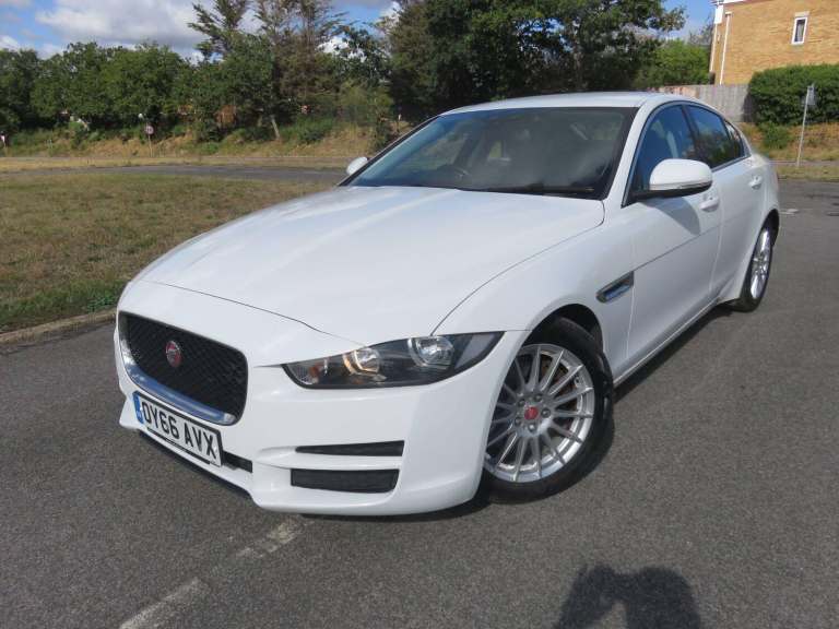 2016 Jaguar XE 2.0d Prestige 4dr Auto SALOON DIESEL Automatic