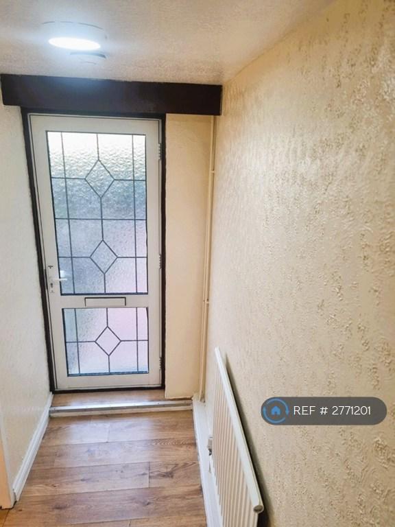 3 bedroom house in Corringham Road, Stanford-Le-Hope, SS17 (3 bed) (#2771201)