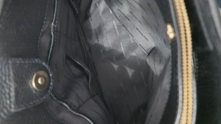 MICHAEL KORS GENUINE LEATHER BAG 