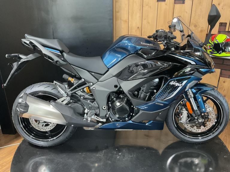 Kawasaki Ninja 1100SX SE 2026 & TOUR FOR FREE! £750 worth of Panniers FREE!