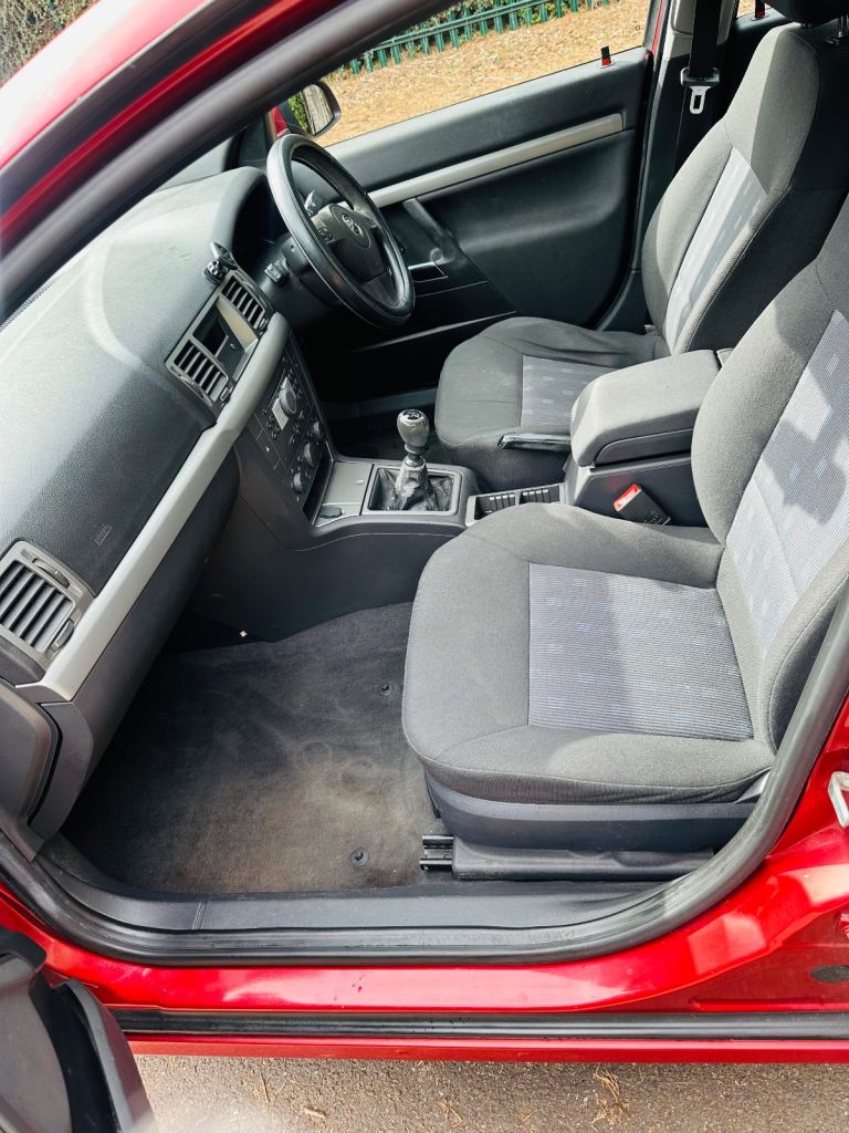 Vauxhall, VECTRA, Hatchback, 2006, Manual, 1796 (cc), 5 doors