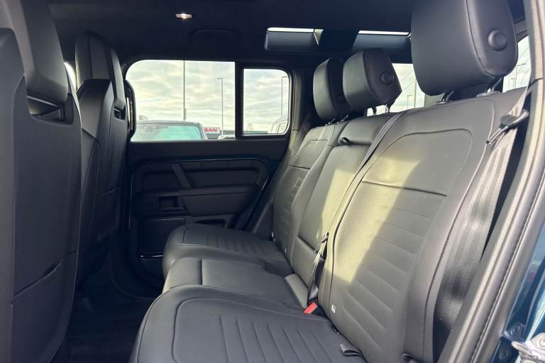 2025 Land Rover Defender 110 4.4 P635 V8 MHEV OCTA Auto 4WD Euro 6 (s/s) 5dr SUV Automatic