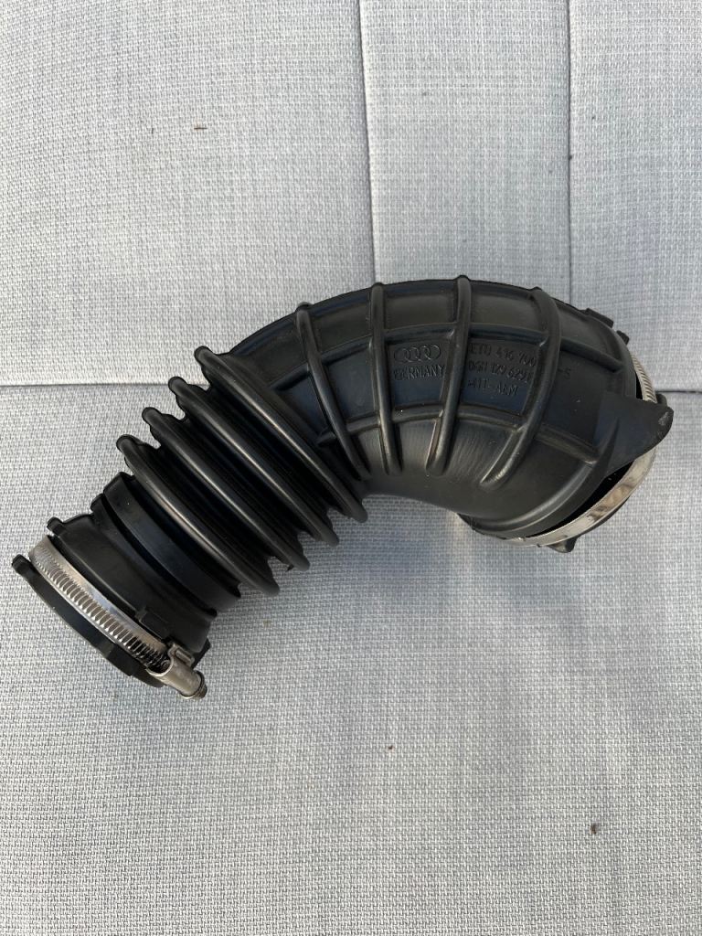 Audi intake hose 