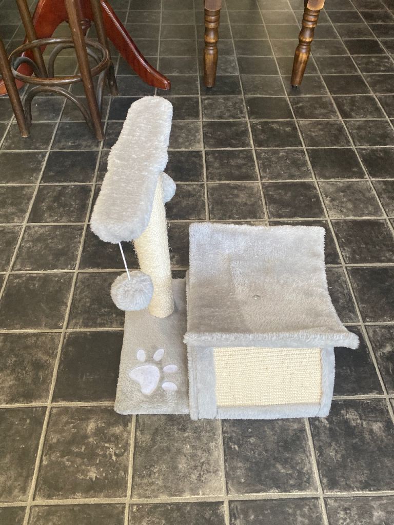 Cat scratch pole with activity and sleeping/ hiding area