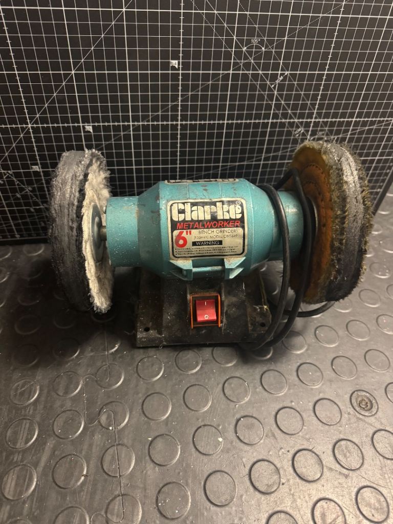  Clarke Metalworker bench grinder 