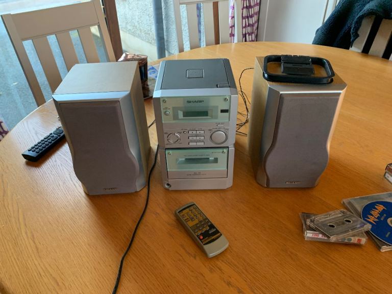 Sharp compact stereo, tuner, CD & Cassette tape