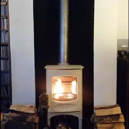 Charnwood C4 Stove Ivory / Almond Colour Wood Burner, VGC
