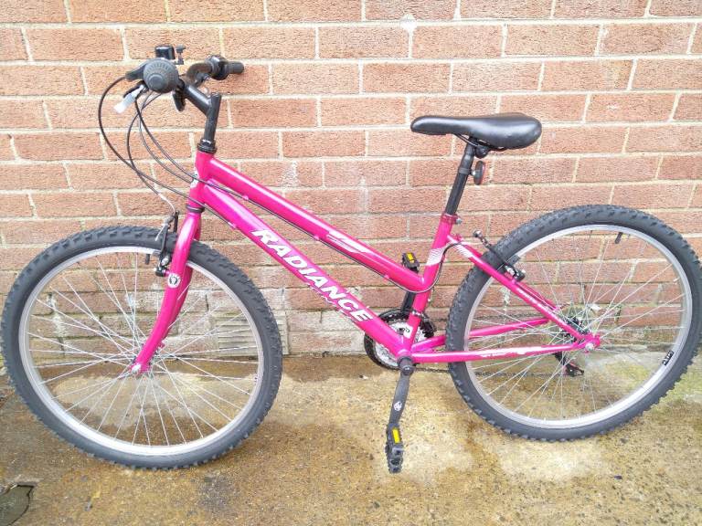 Pink Ignite Radiance 26" girls' or junior mountain bike