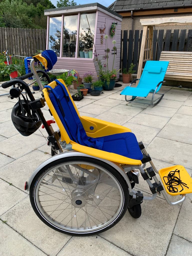 Duet wheelchair bike 