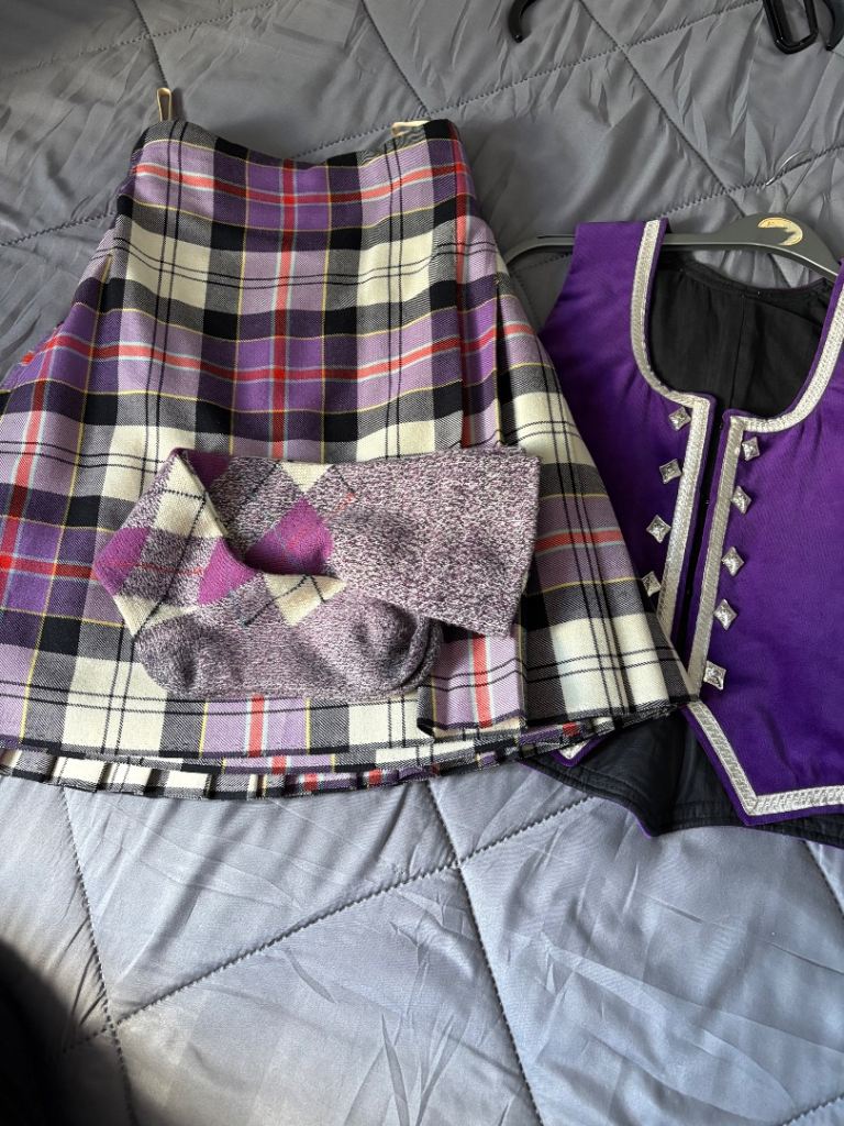 Purple kilt waistcoat and socks 