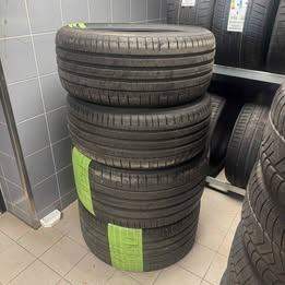 2x Pirelli P Zero new 305/30ZR 21 100Y rated car tyres