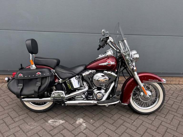 2017 Harley-Davidson SOFTAIL FLSTC HERITAGE SOFTAIL CLASSIC Custom Cruiser Manual