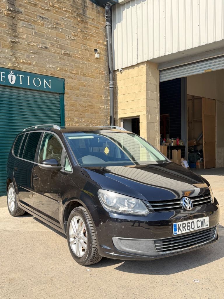 Volkswagen Touran 1.6 Automatic 