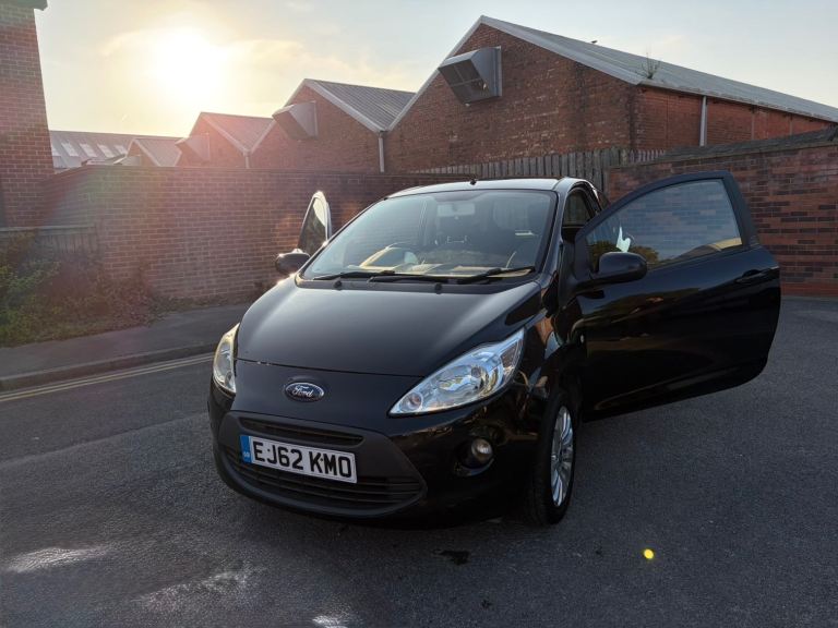 Ford, KA, Hatchback, 2012, Manual, 1242 (cc), 3 doors