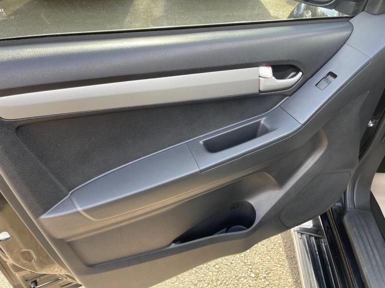 ISUZU D-MAX 2.5 TD Yukon 4x4 4dr 2015