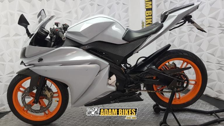 2010 Yamaha YZF R125 | *WARRANTY PROVIDED* 