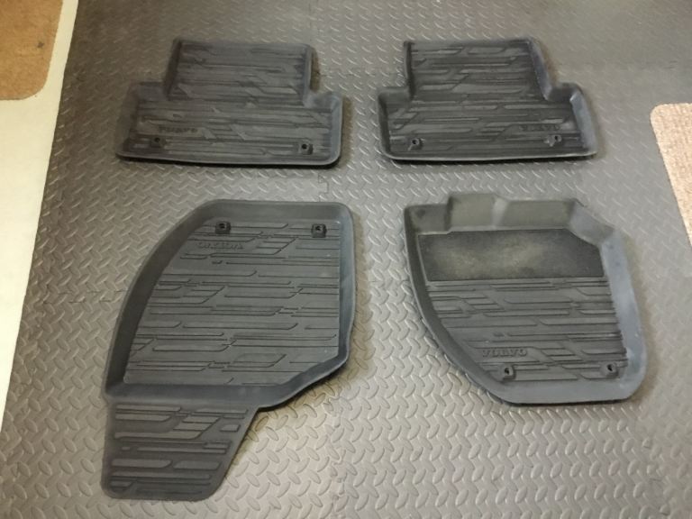 Volvo V40 mats