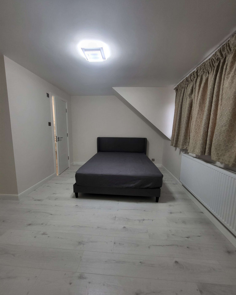 2 bedrooms in Cheerycroft gardens, HA5