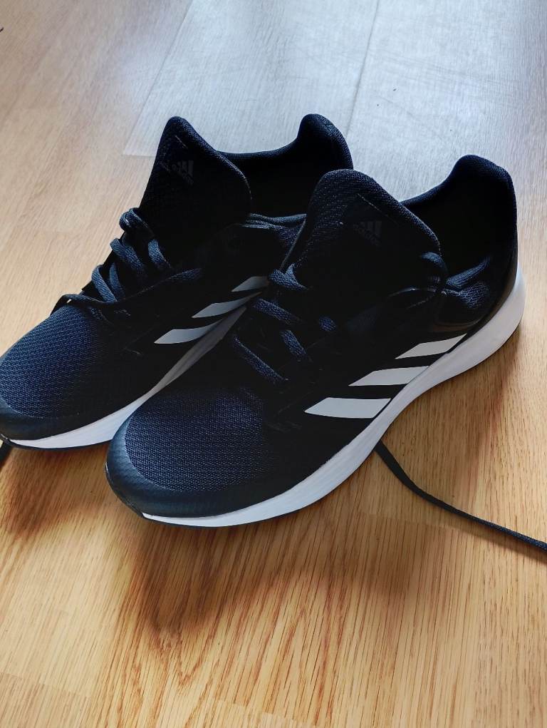 Adidas kids size 7 new 
