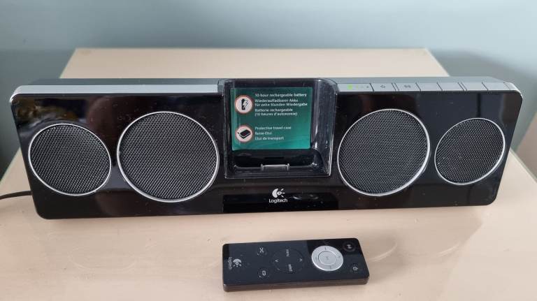 Logitech Pure Fi Anywhere 2 Ipod Dock