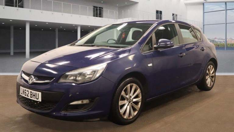 2012 Vauxhall Astra 1.6i 16V Active 5dr HATCHBACK PETROL Manual