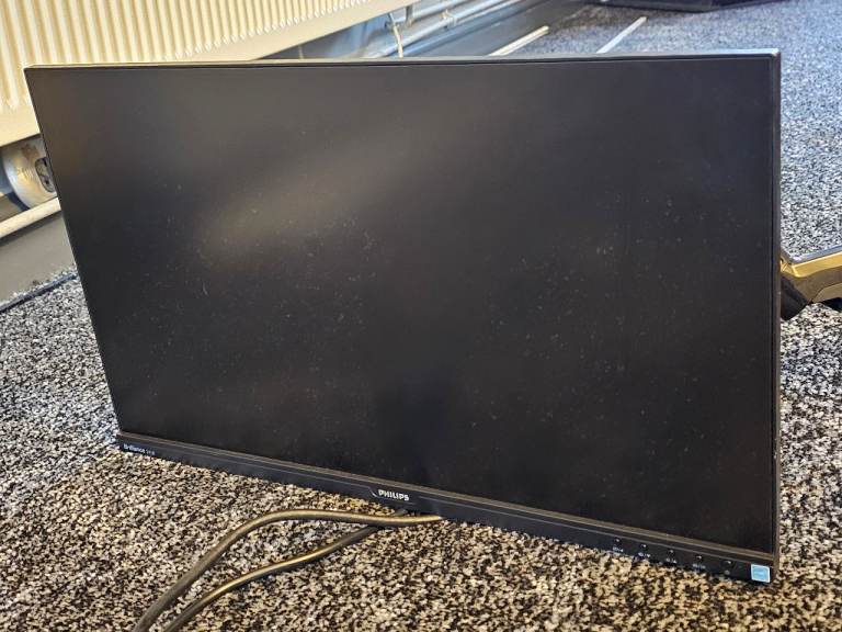 24inch monitor with swivel arm,no stand