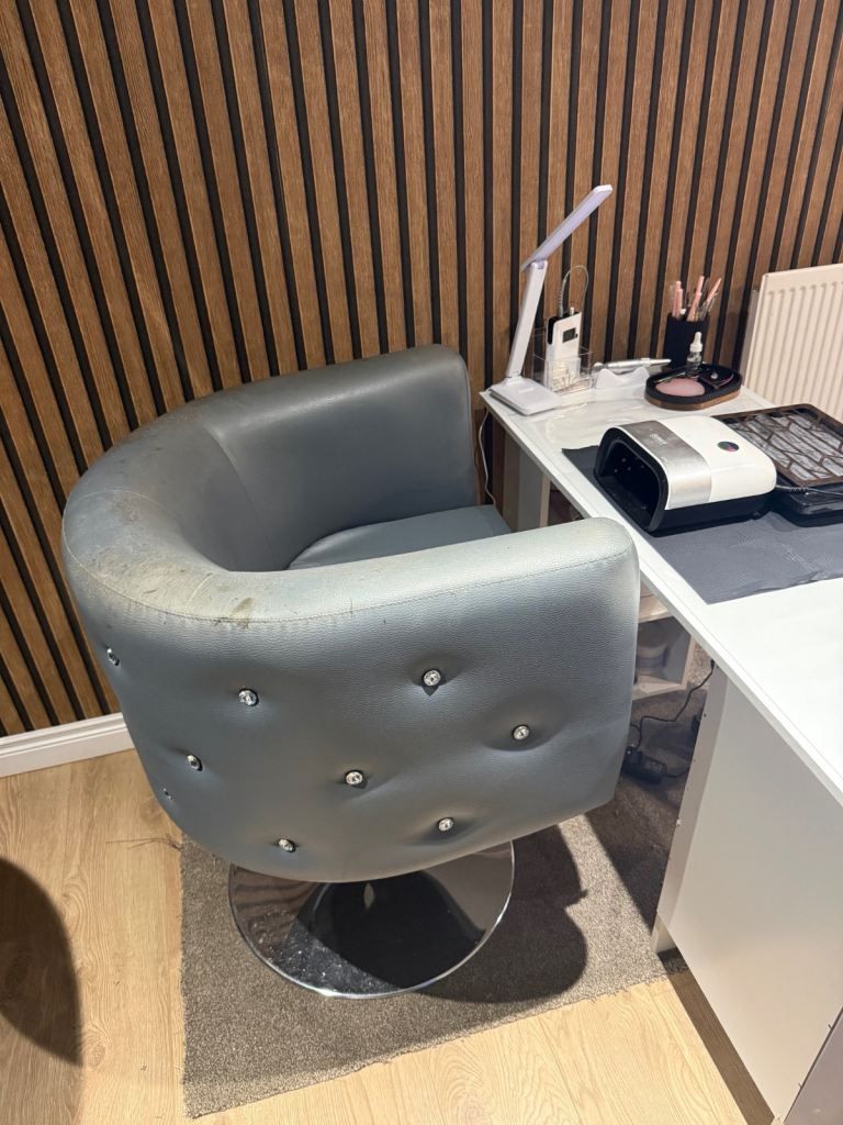 Grey Swivel hairdressing Tub Chair with Decorative Studs