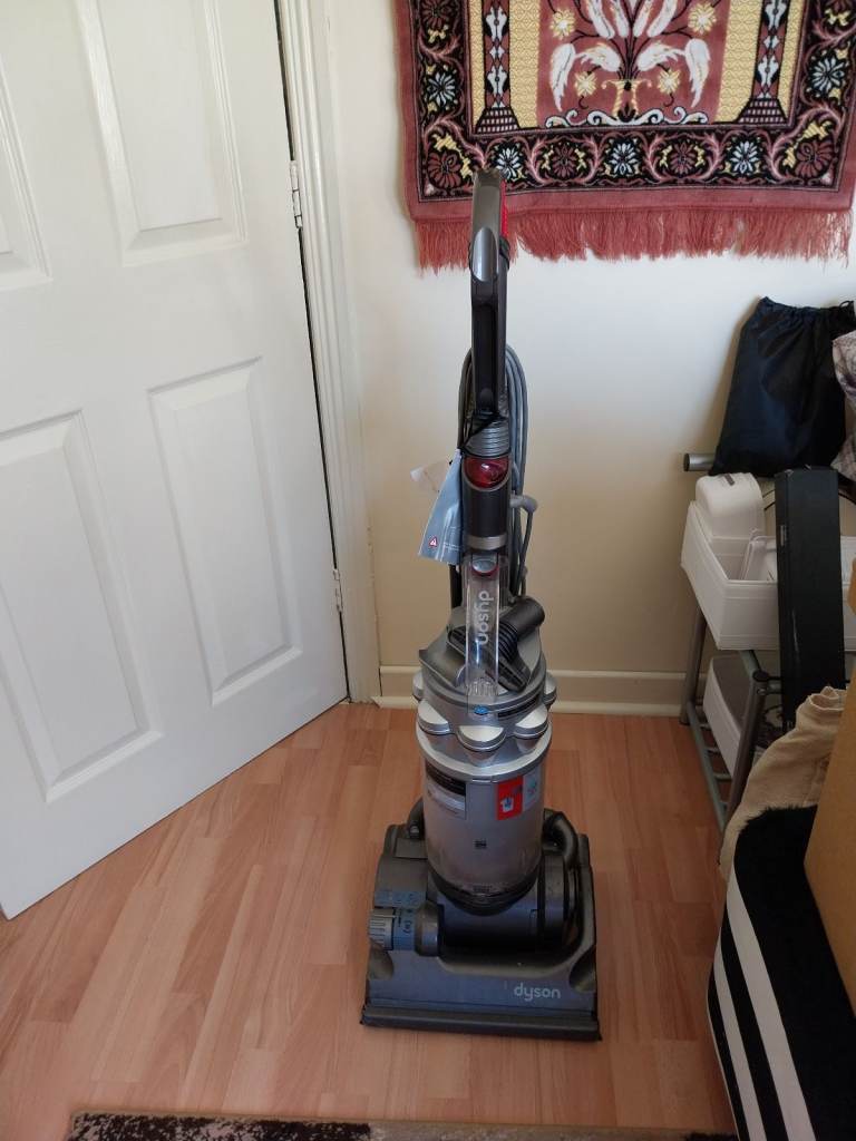 Dyson animal upright vacuum cleaner 