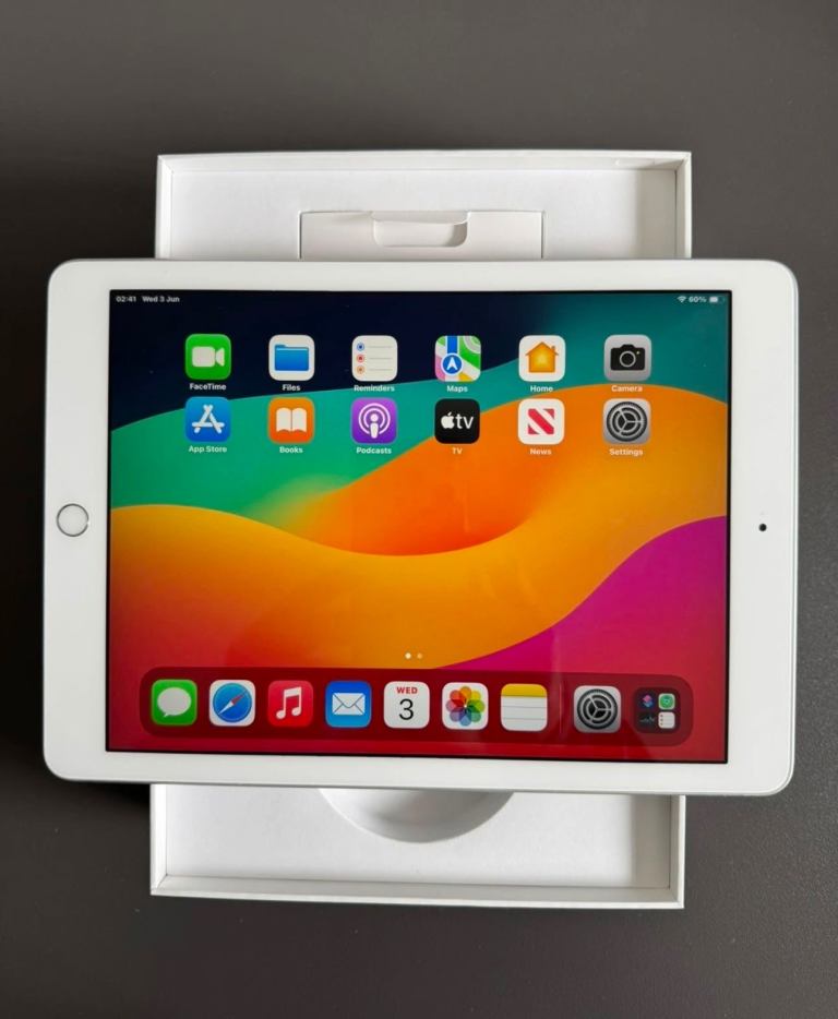 iPad 6th Generation 32GB Excellent condition 
