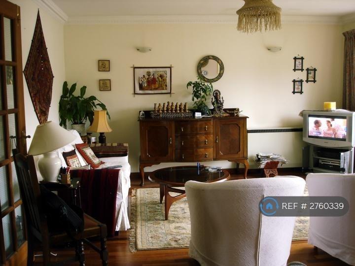 2 bedroom flat in Bycullah Road, Enfield, EN2 (2 bed) (#2760339)