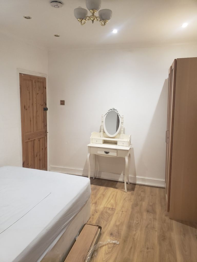 Spacious Double Room for rent in Surrey - All Bills INCLUDED
