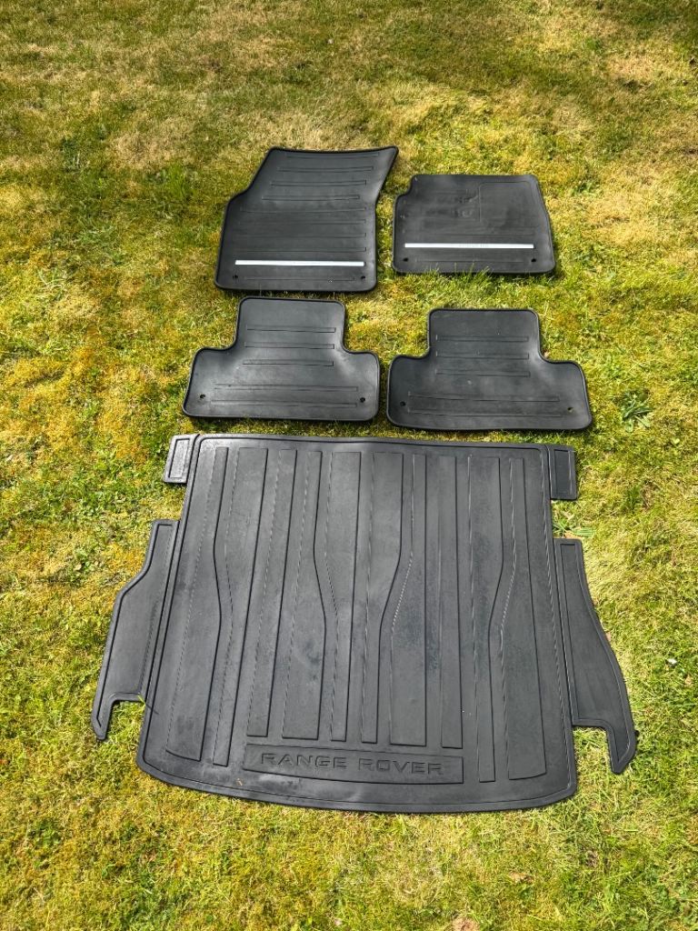 Genuine Range Rover Evoque Rubber Floor mat Set LR045096
