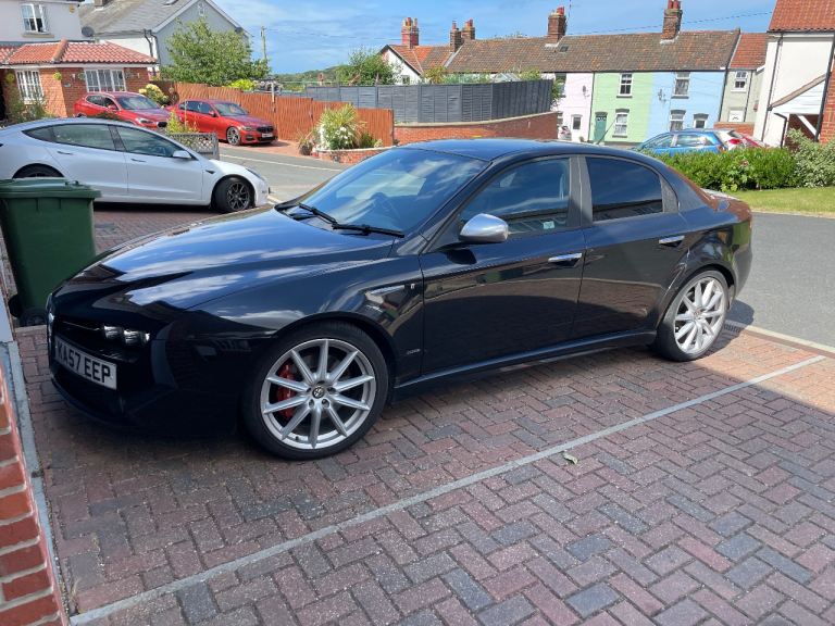 Alfa Romeo 159 Ti 3.2 V6 Q4 (4WD) Qtronic - very, very rare - the only taxed example in the UK