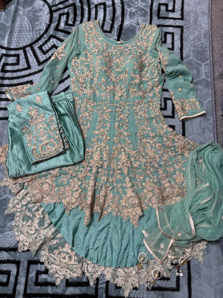 Pakistani indian Beautiful Green Traditional Wear Dress with Gold Embroidery size L