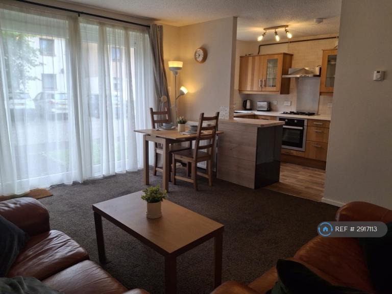 2 bedroom flat in North Hillhousefield, Edinburgh, EH6 (2 bed) (#2917113)