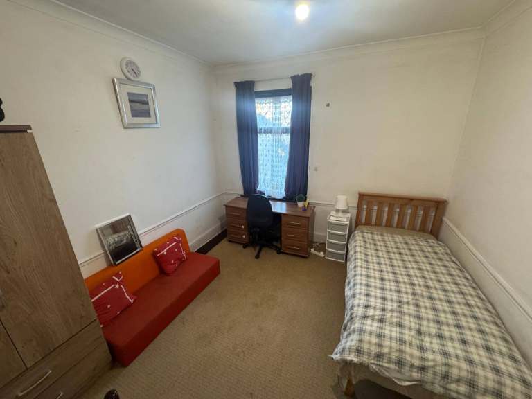 Furnished Double Room Available (SINGLE Occupancy Only)