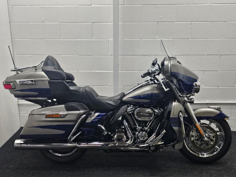 HARLEY DAVIDSON FLHTKSE CVO ULTRA LTD ** STAGE 1 - VANCE and HINES - SEPT26 MO