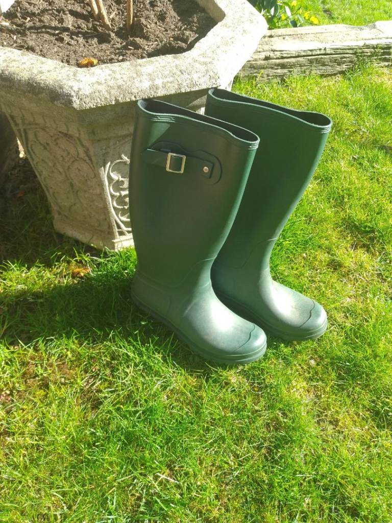 wellington boots