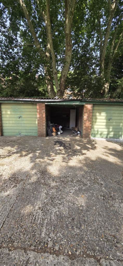 Garage to rent in HIGHGATE