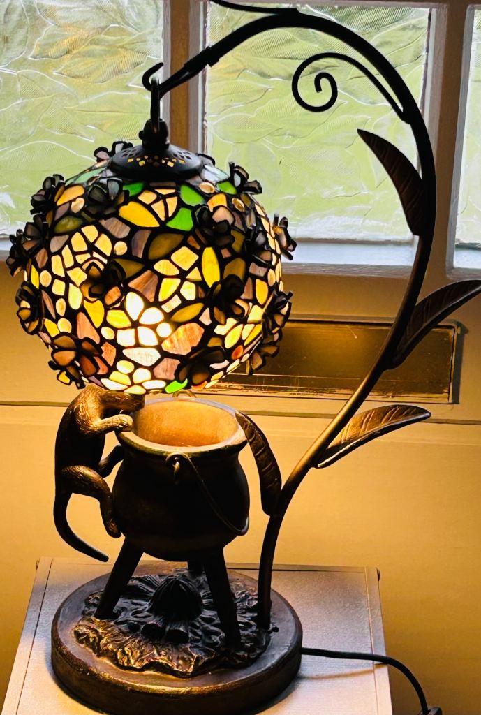 Tiffany style Art Nouveau lamp