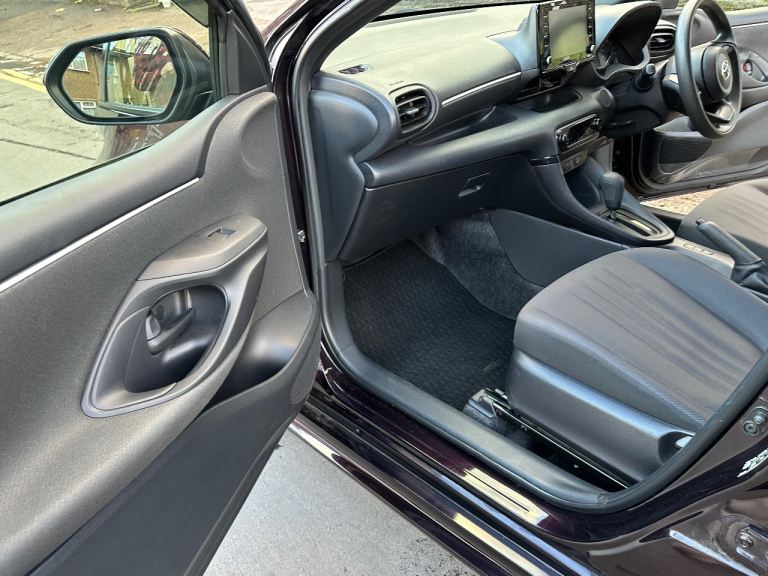 TOYOTA YARIS Hybrid 2020