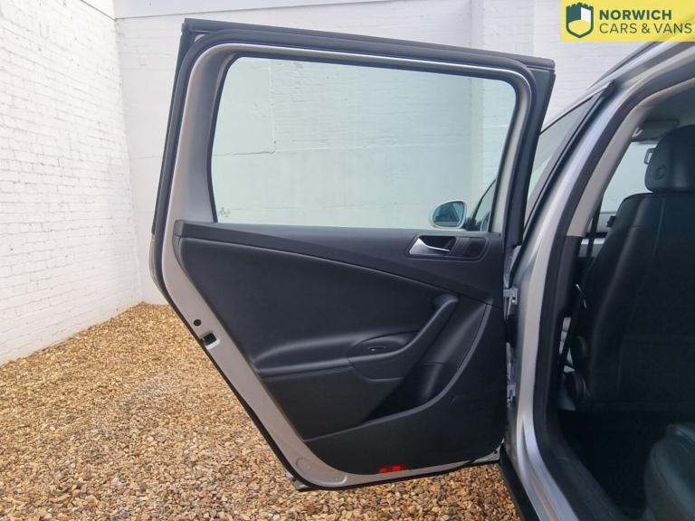VOLKSWAGEN PASSAT 2.0 TDI Highline Plus 2009