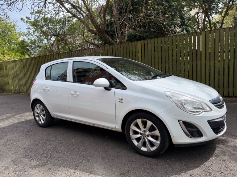 Vauxhall corsa 1.0 Active with 1 years MOT with no advisories  (unlike Ford Fiesta) 